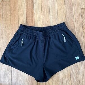 Vuori Women’s Dash Performance Short Black Size Large